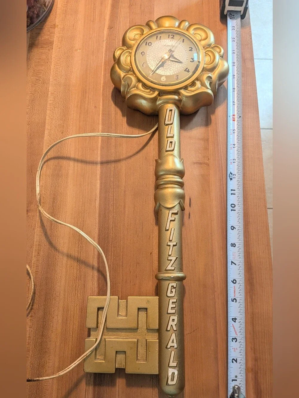 Vintage Old Fitzgerald Gold Key Whiskey Electric Clock Lanshire 23” Works